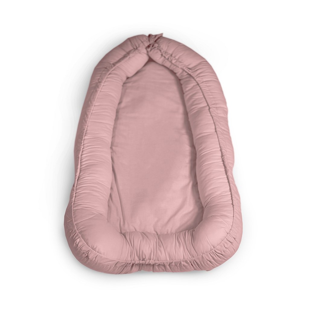 Petite&Mars Hnízdo ochranné pro miminko FEEL SAFE Dusty Pink 90 x 60 cm Petite&Mars
