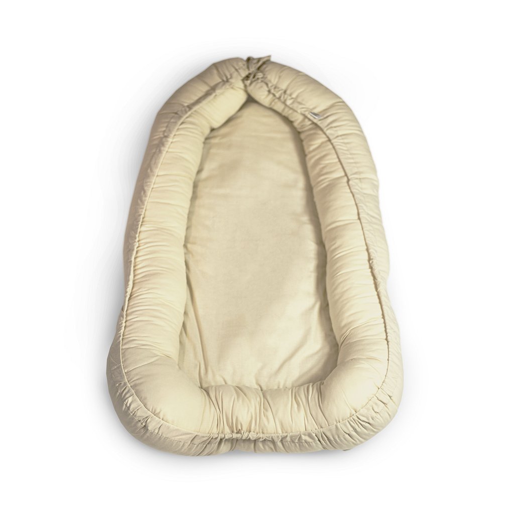 Petite&Mars Hnízdo ochranné pro miminko FEEL SAFE Light Beige 90 x 60 cm Petite&Mars