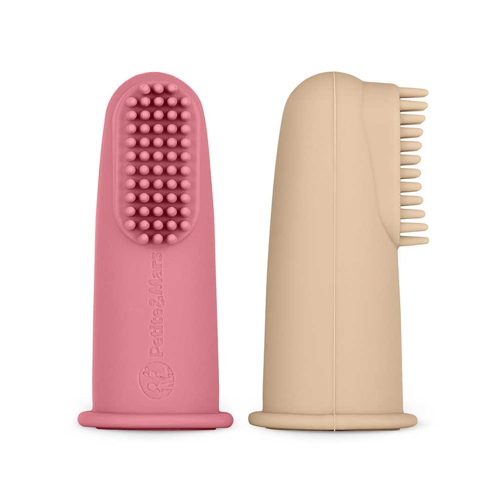 Petite&Mars Sada silikonových zubních kartáčků na prst 0m+ 2 ks Rose&Sand Petite&Mars